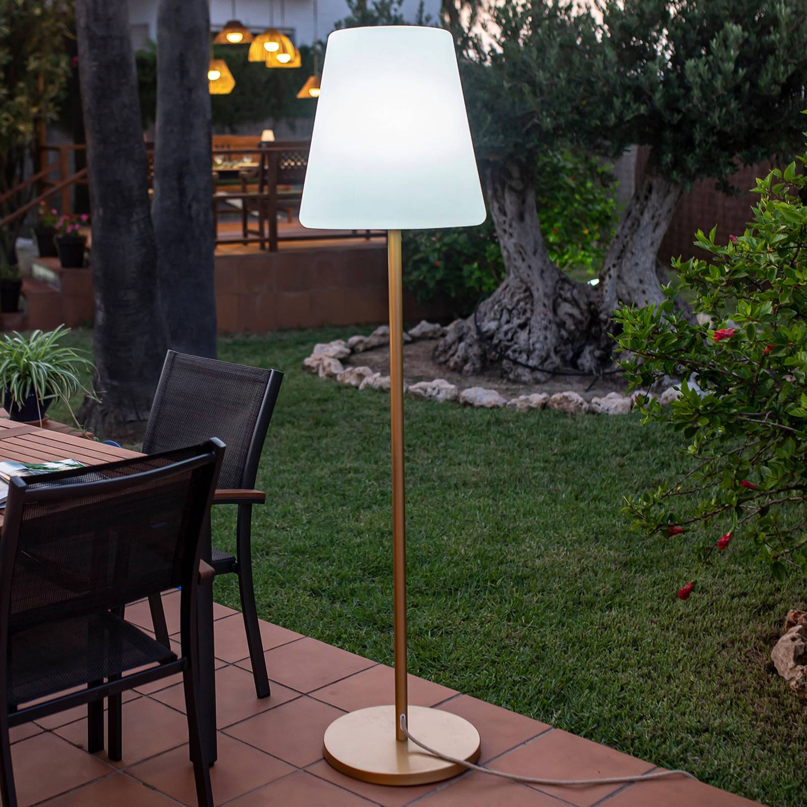 Newgarden Lola Slim 180 LED-Stehlampe messing günstig online kaufen