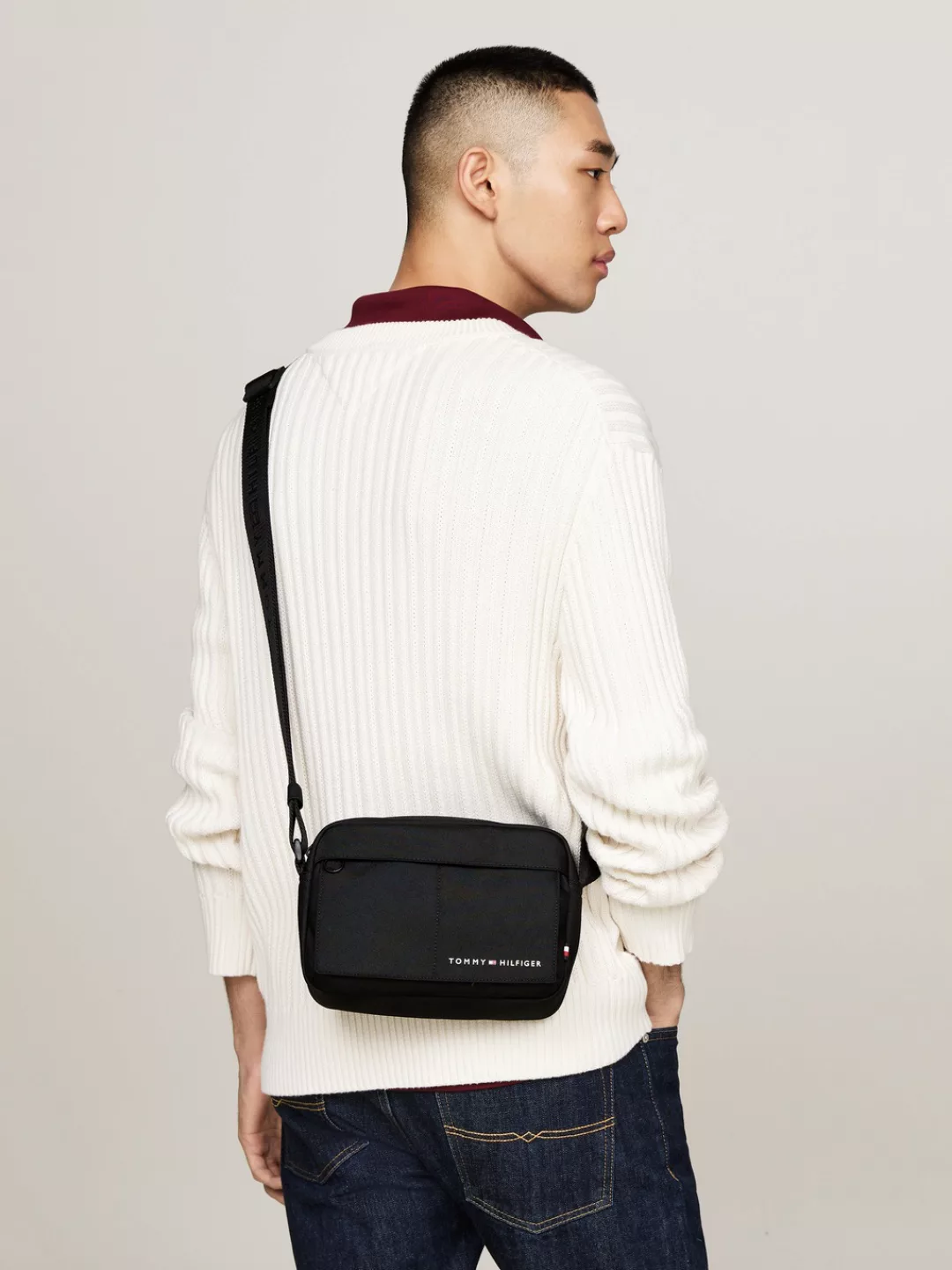 Tommy Hilfiger Schultertasche "Men TH ELEMENT EW REPORTER Shoulder Bag", Cr günstig online kaufen