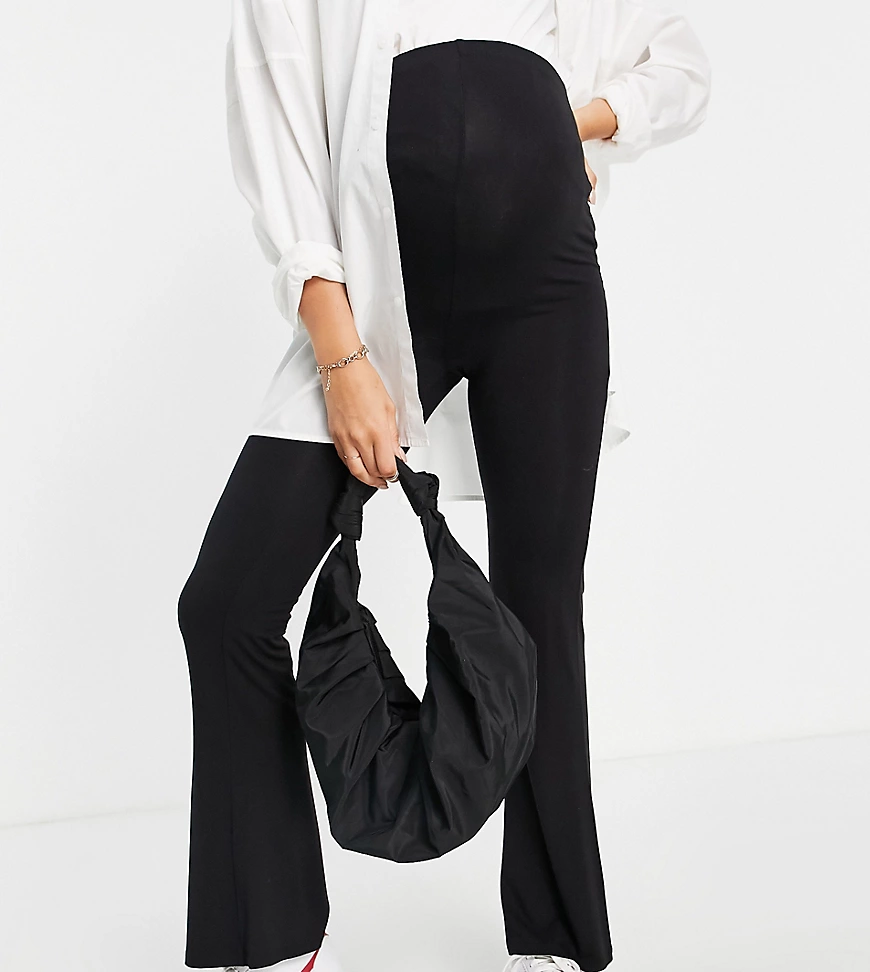 ASOS DESIGN Maternity – Schlaghose in Schwarz mit Überbauchbund günstig online kaufen