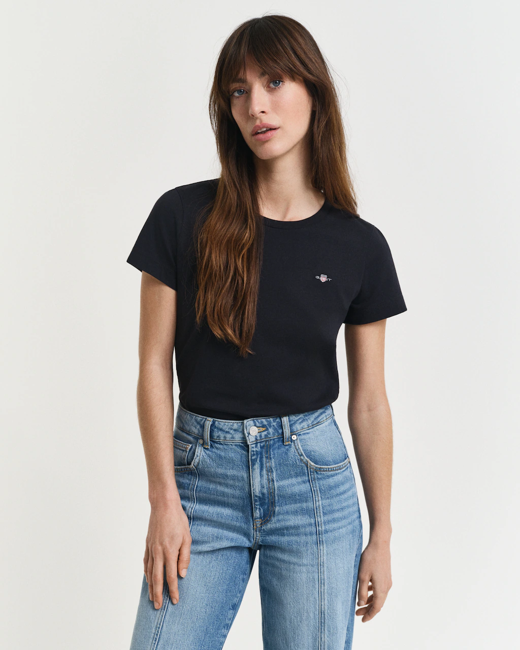 Gant T-Shirt "REG SHIELD KA T-SHIRT", mit einer kleinen aufgestickten Wappe günstig online kaufen