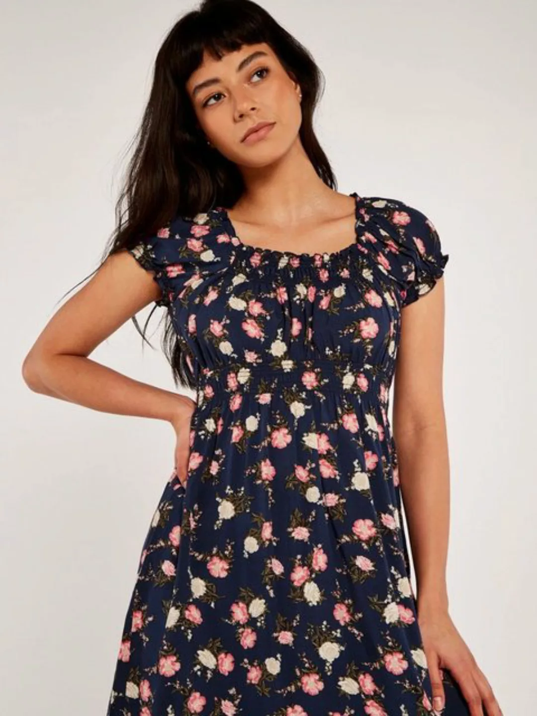 Apricot Sommerkleid mit Blumenmuster, gesmokt günstig online kaufen