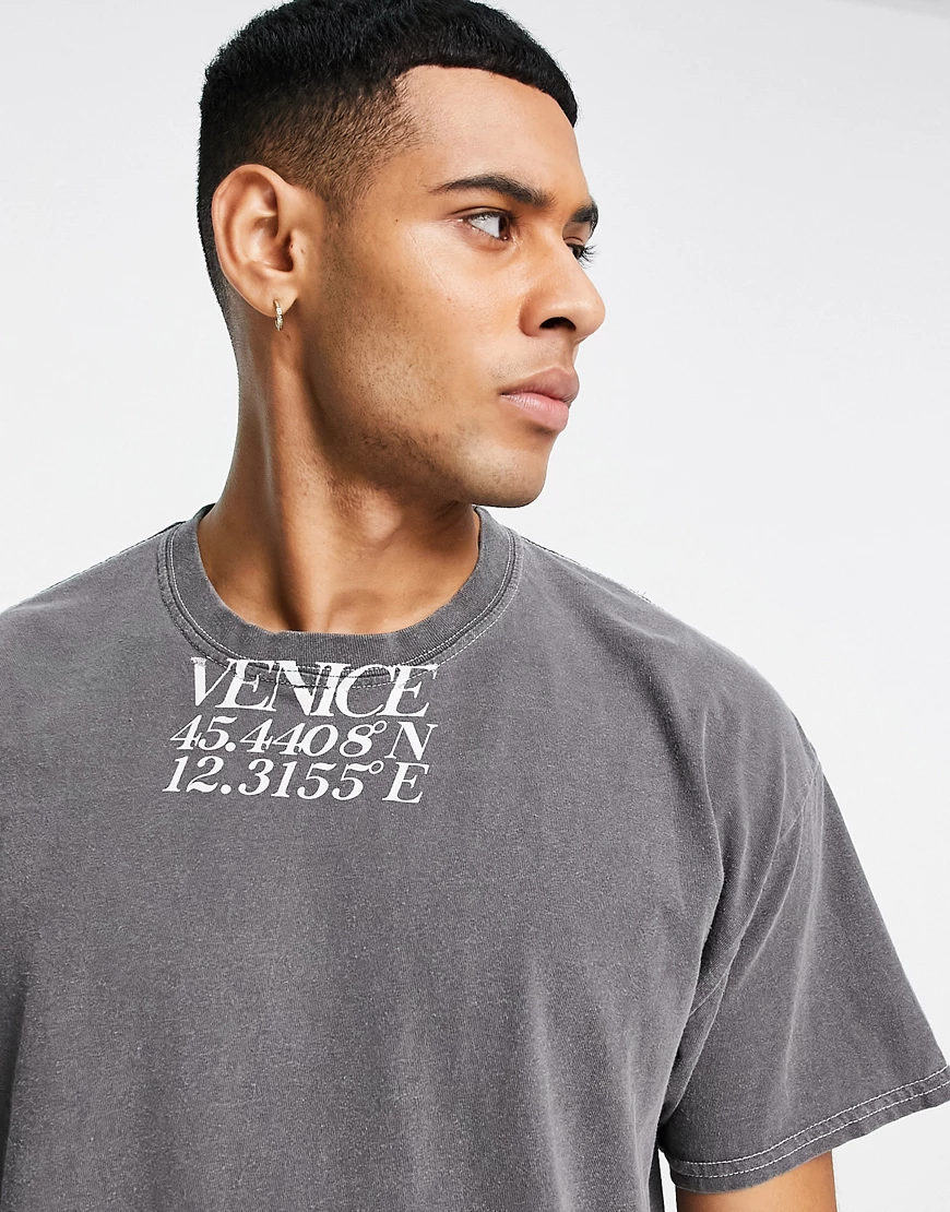 Topman – Oversize-T-Shirt in verwaschenem Schwarz mit „Venice“-Print günstig online kaufen