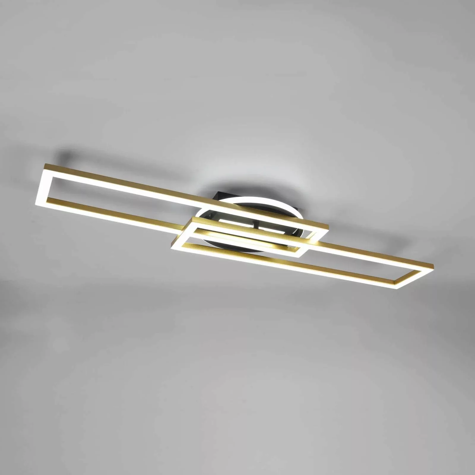 LED-Deckenlampe Twister, drehbar, Remote, messing günstig online kaufen