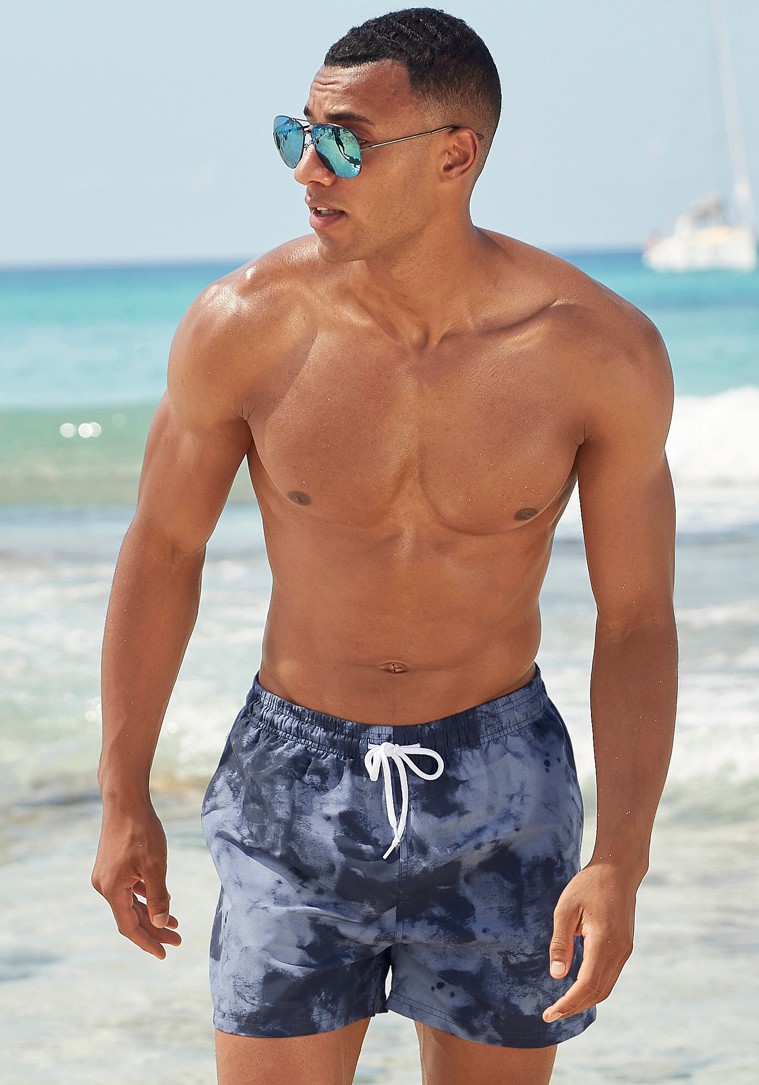 Venice Beach Badeshorts "Mat", mit trendigem Batikdruck günstig online kaufen