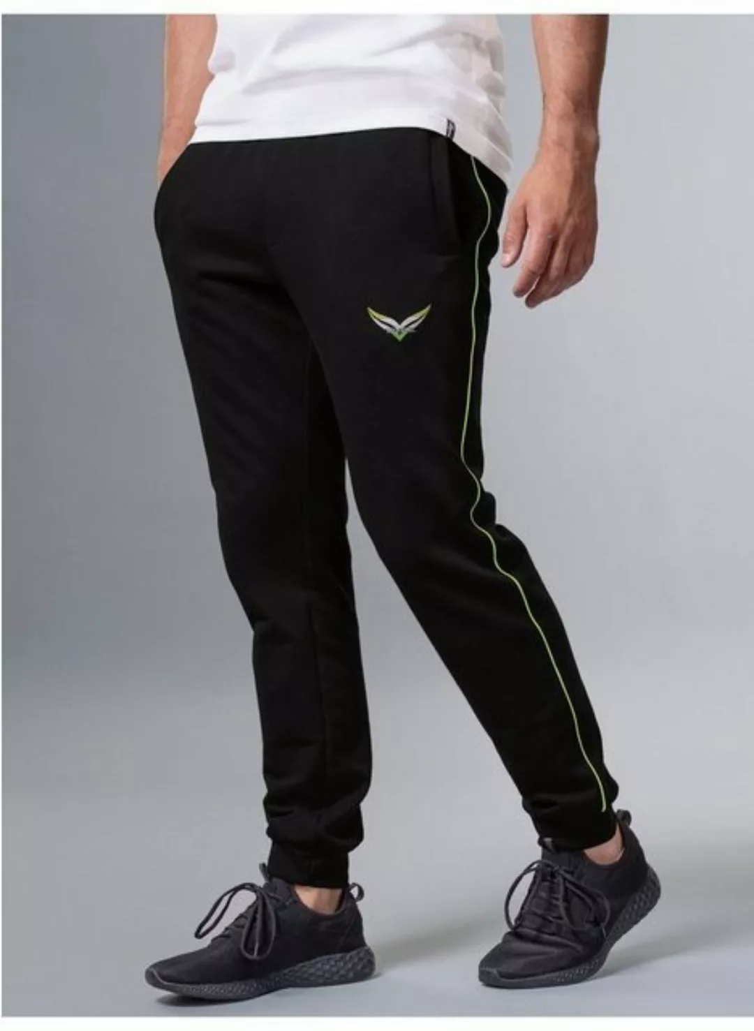 Trigema Jerseyhose TRIGEMA Jogginghose mit kontrastfarbigen Streifen (1-tlg günstig online kaufen