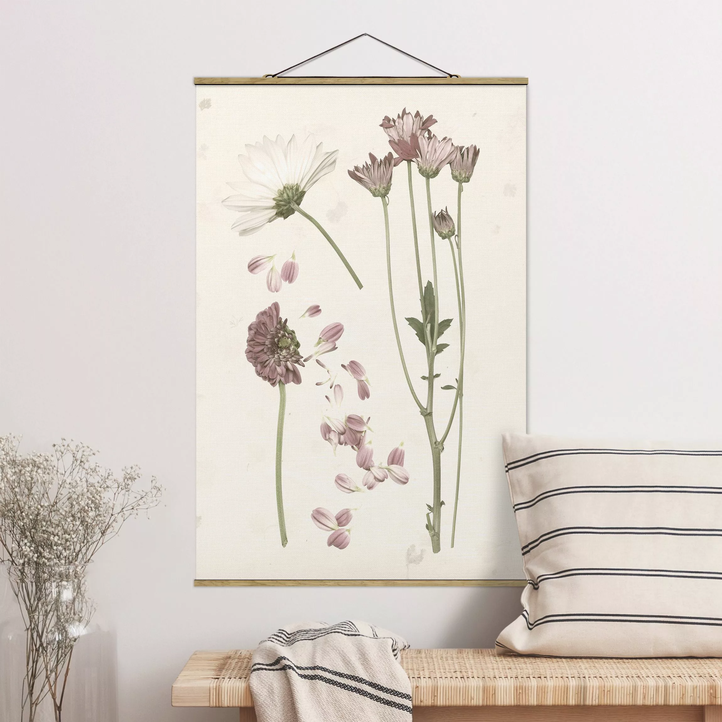 Stoffbild Blumen mit Posterleisten - Hochformat Herbarium in rosa II günstig online kaufen
