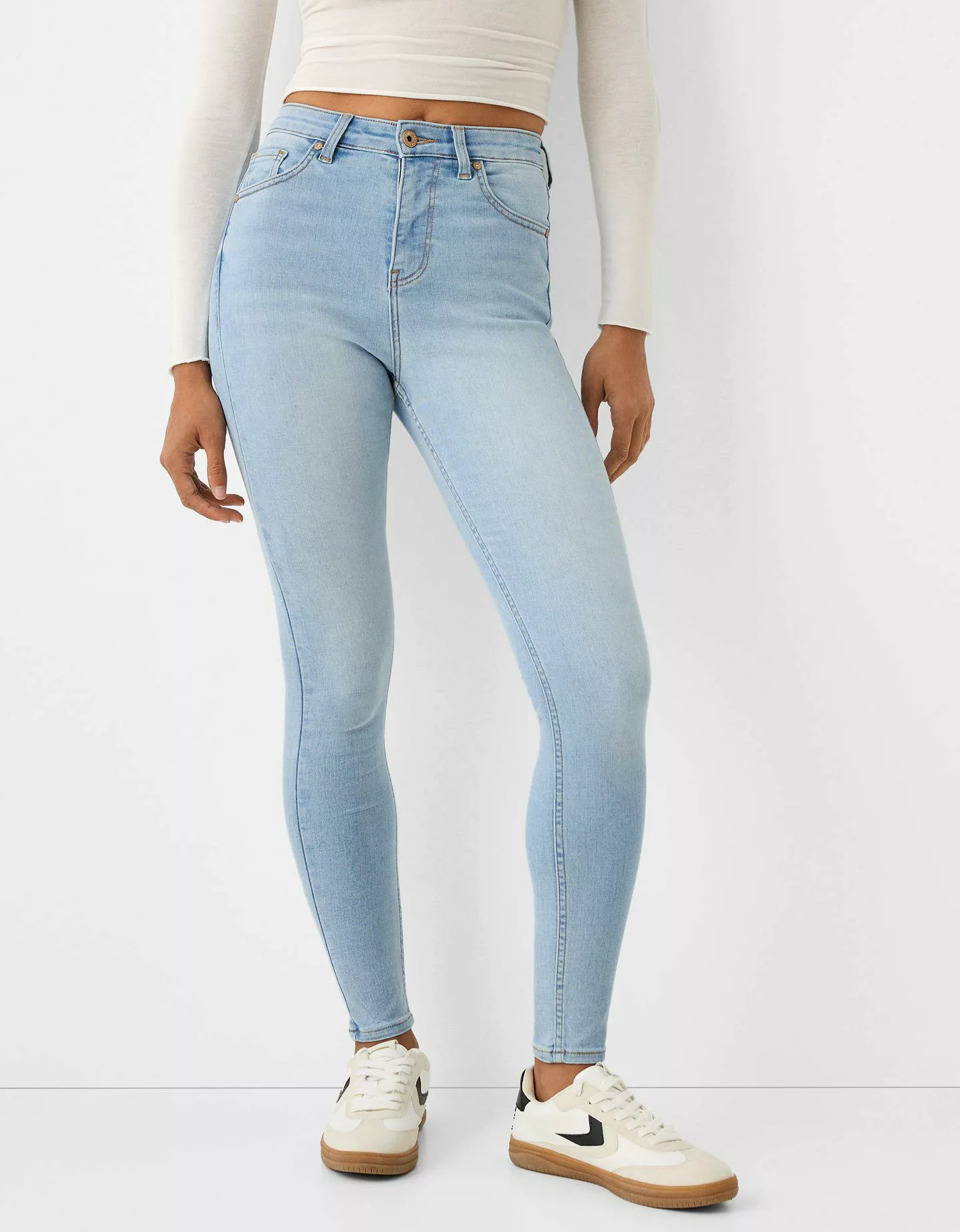 Bershka Skinny-Jeans Mit Sehr Hohem Bund Damen 38 Hellblau günstig online kaufen