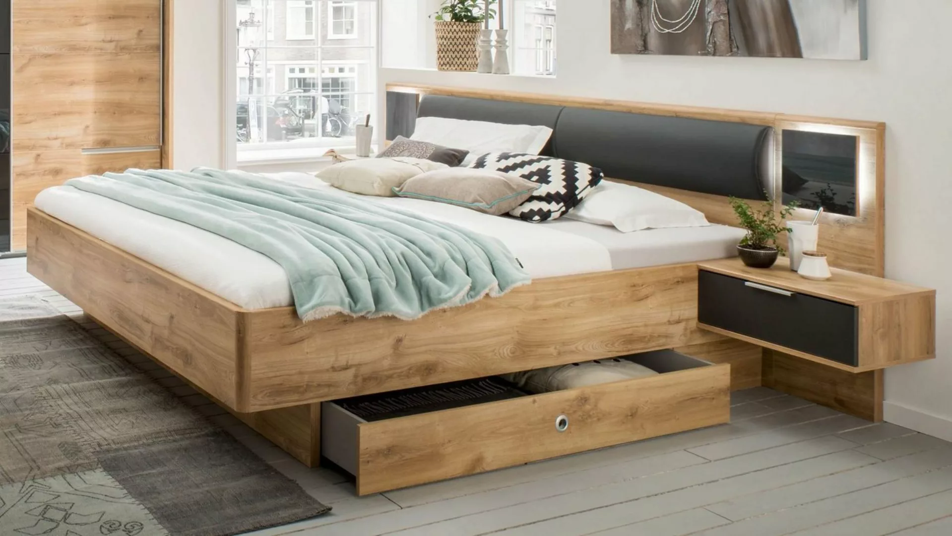 Stylefy Polsterbett Veneto (Bett), 180x200, aus Holzwerkstoff, mit 2xNachtt günstig online kaufen