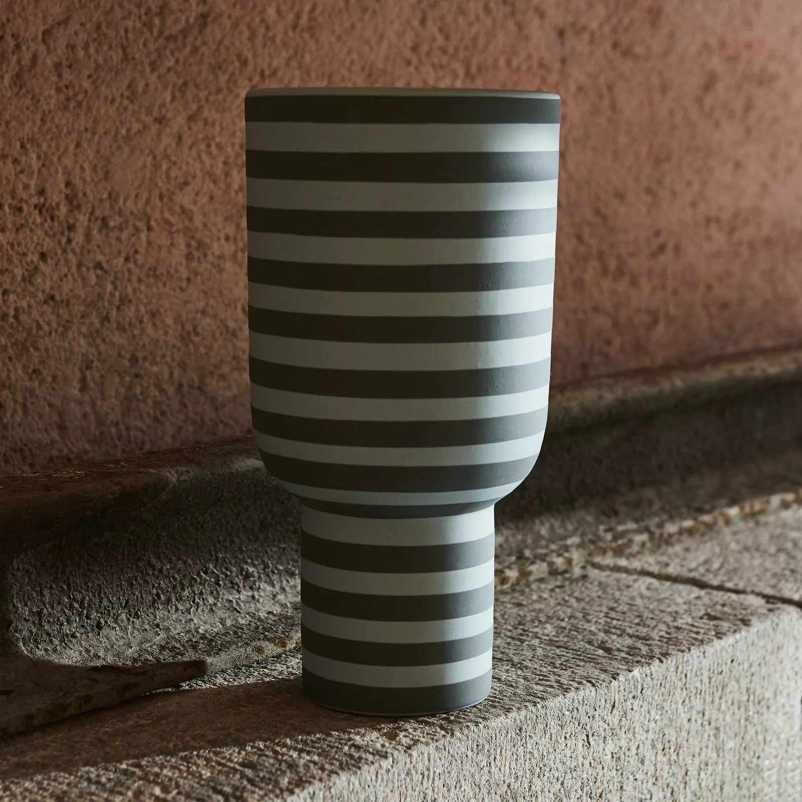 AYTM Vase Varia, grün, Ø 15 cm, Höhe 30 cm, Keramik günstig online kaufen