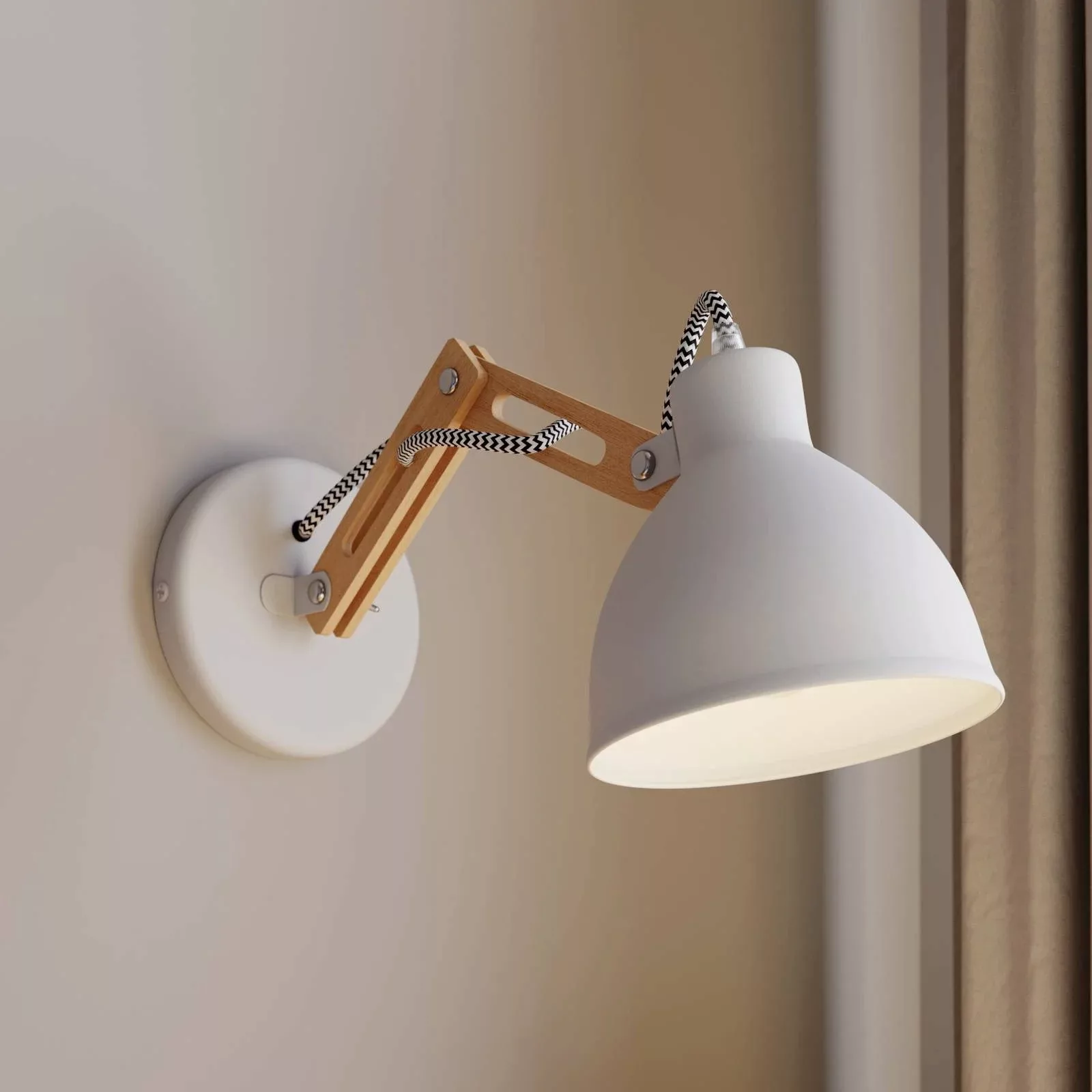 Wandlampe Skansen, Holzarm verstellbar, weiß günstig online kaufen