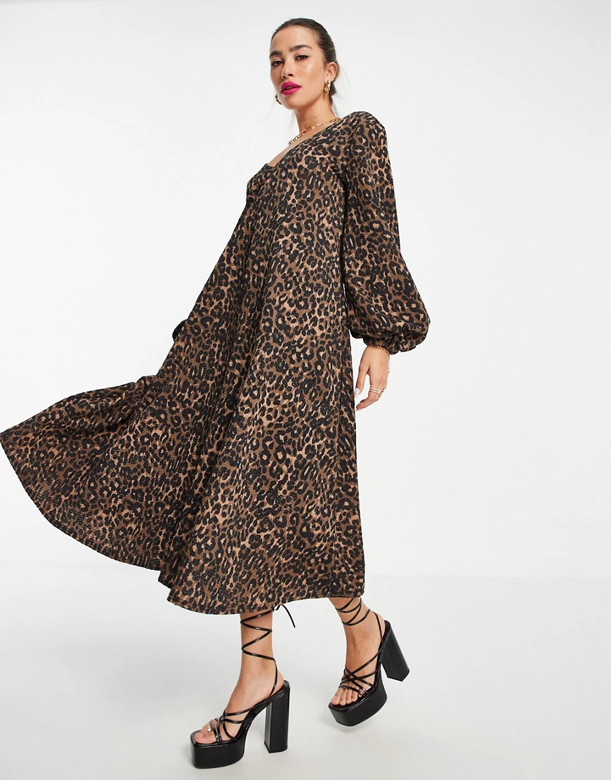 ASOS DESIGN – Strukturiertes Hängerkleid in Midilänge und Leopardenmuster-M günstig online kaufen