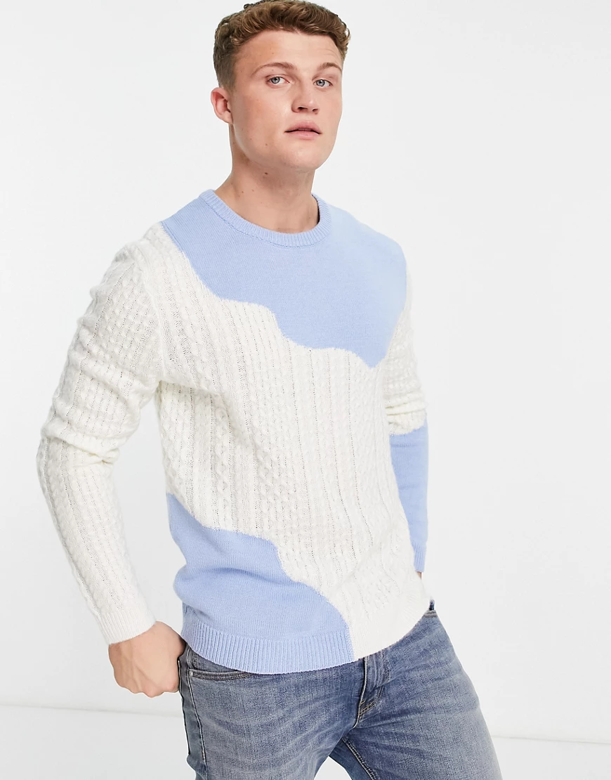 ASOS DESIGN – Strukturierter Pullover mit geteiltem Design in Blau mit Zopf günstig online kaufen