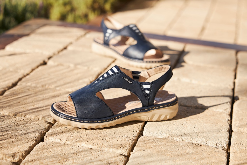 Rieker Sandale, Sommerschuh, Sandalette, Schlupfschuh mit kontrastfarbener günstig online kaufen