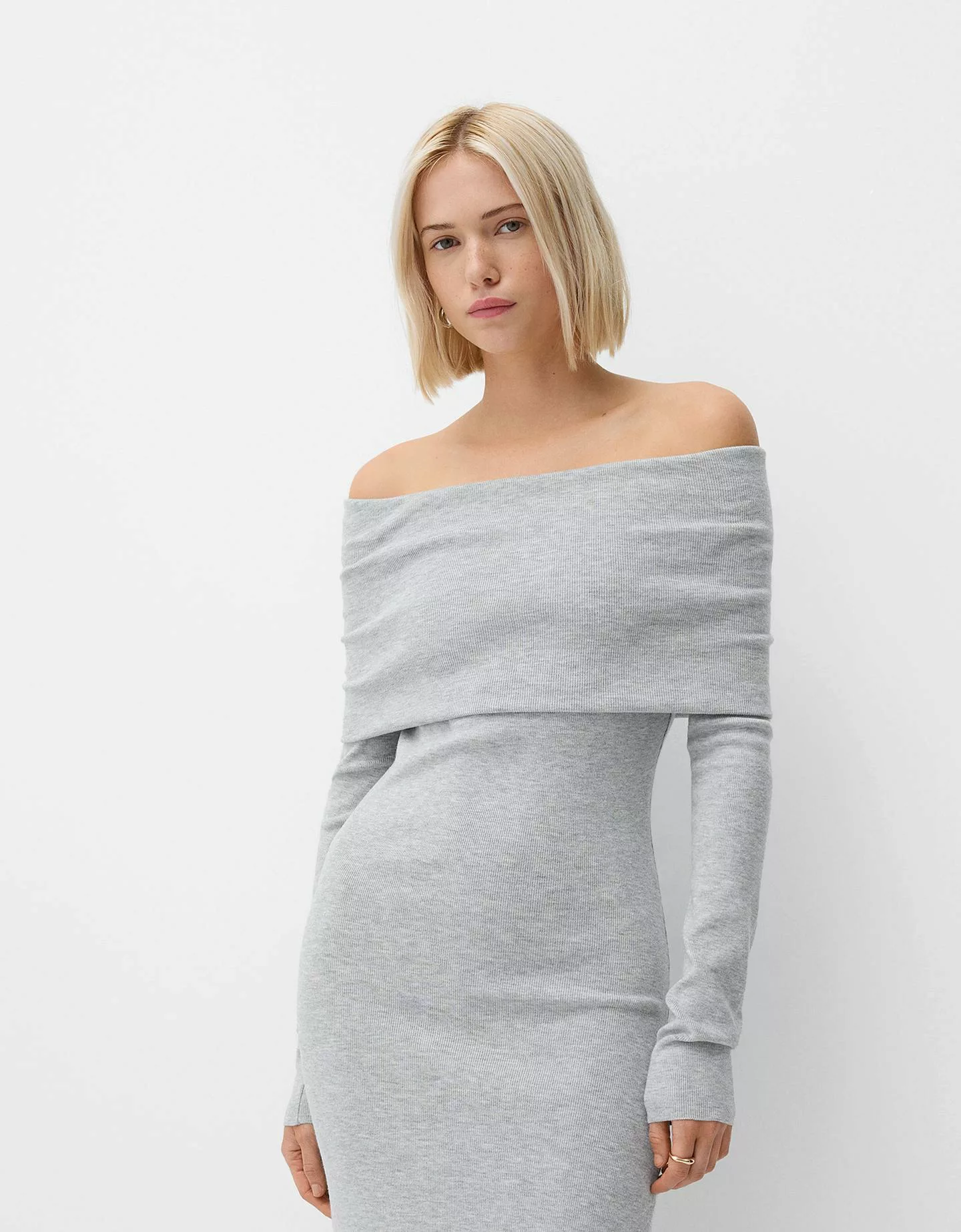 Bershka Strick-Midikleid Mit Carmen-Ausschnitt Damen M Grau günstig online kaufen