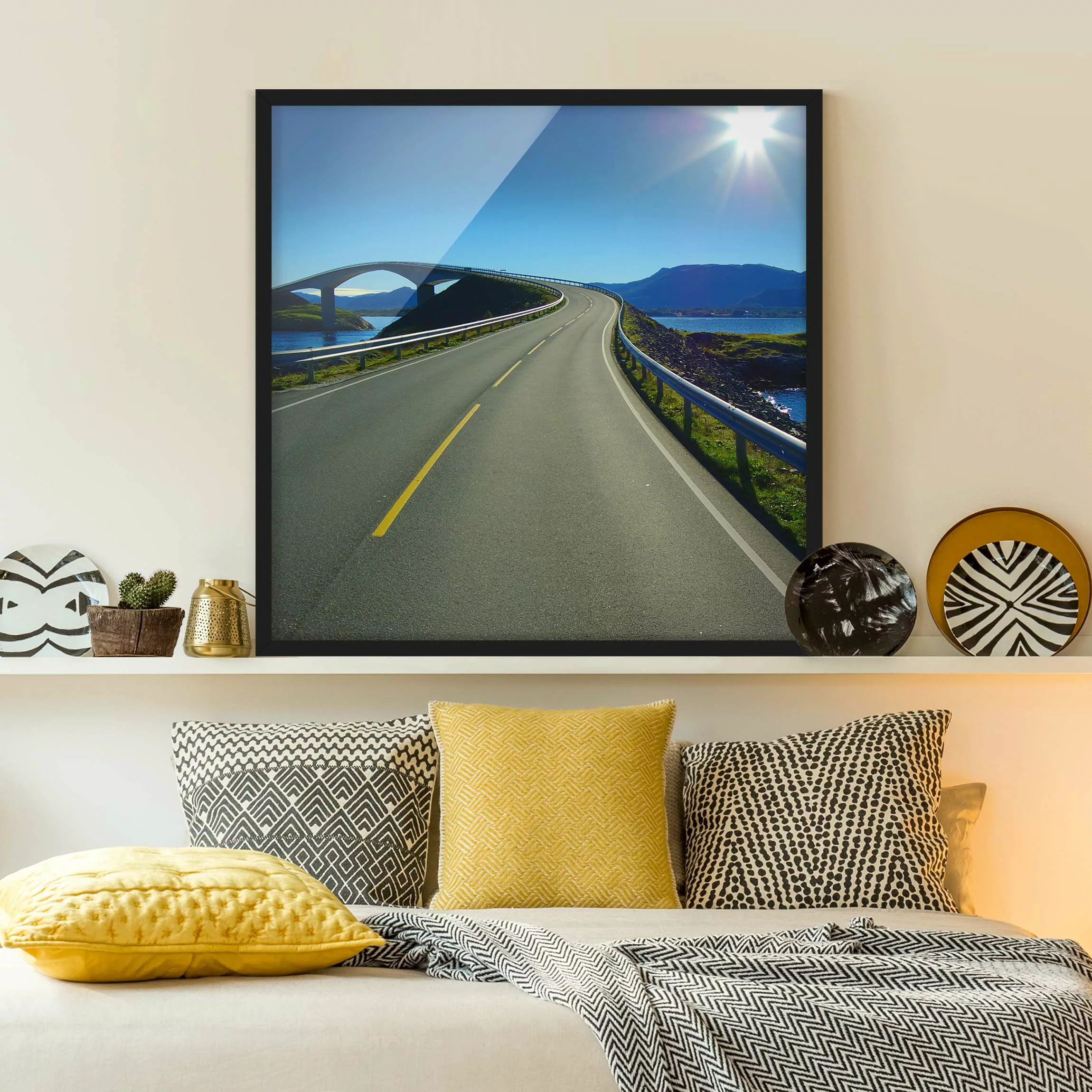 Bild mit Rahmen Architektur & Skyline - Quadrat Bridge to Norway günstig online kaufen