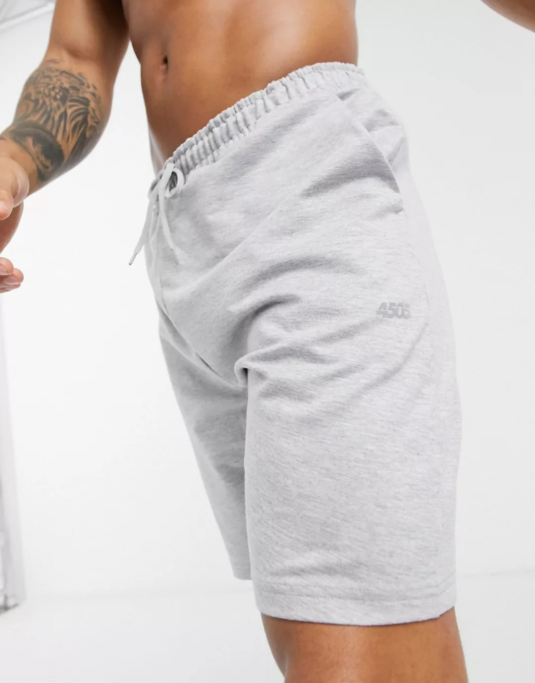 ASOS 4505 – Training-Sweat-Shorts mit Logo in Grau meliert günstig online kaufen