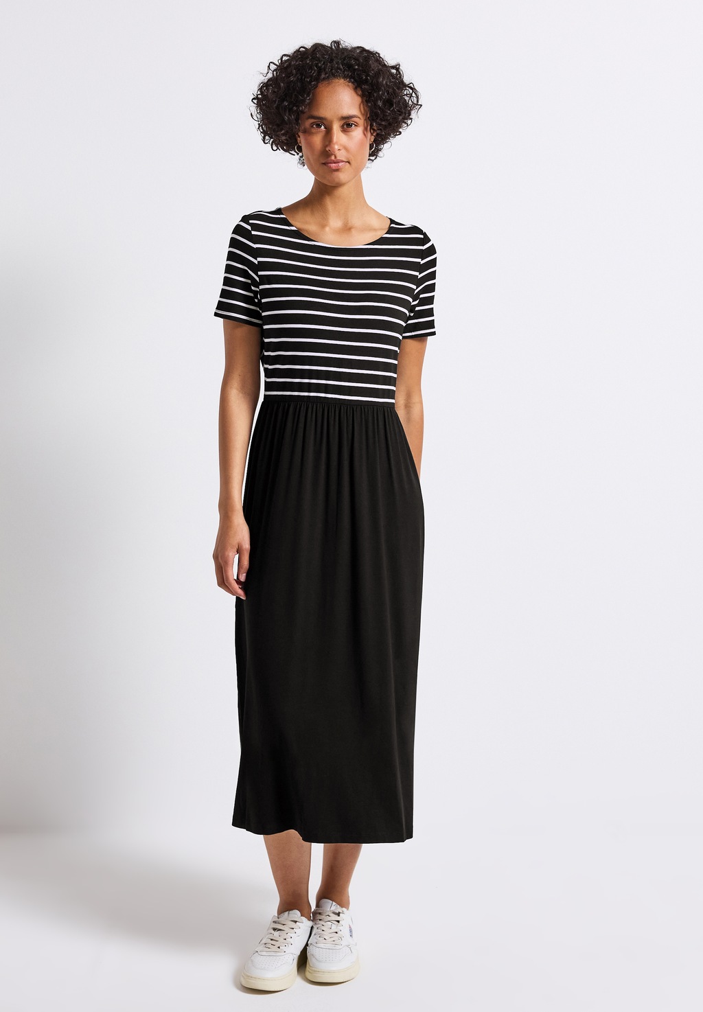 STREET ONE Midikleid, mit Rundhalsausschnitt günstig online kaufen