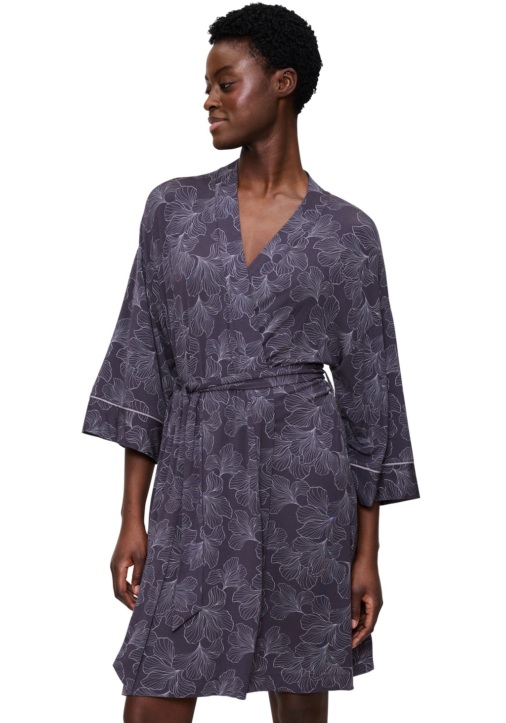 Triumph Morgenmantel "Aura Spotlight Robe 01", weich, atmungsaktiv, knielan günstig online kaufen