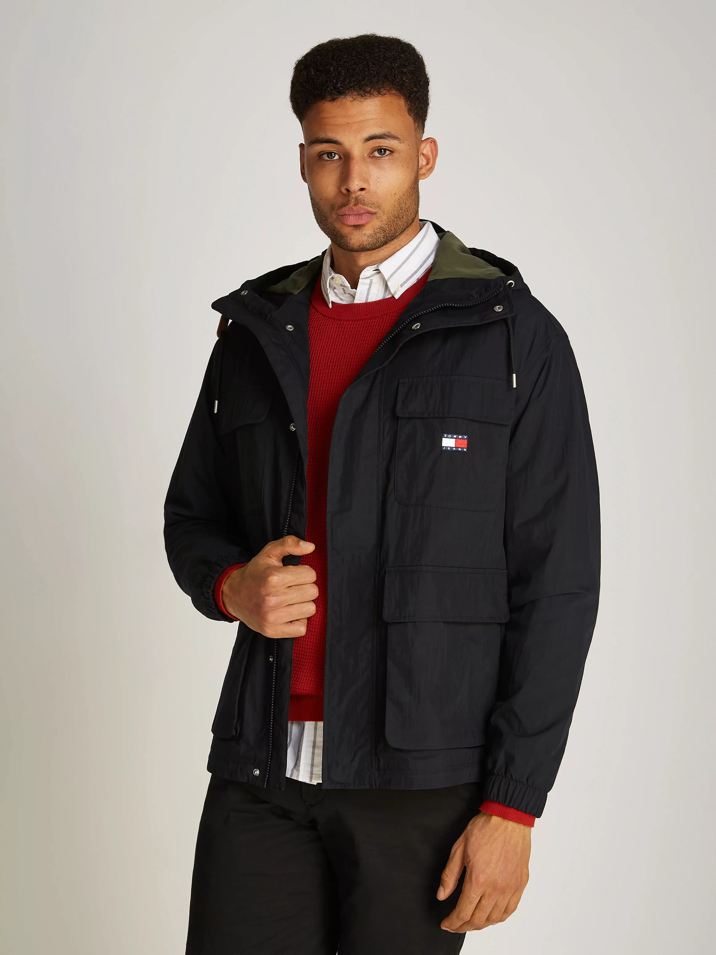 Tommy Jeans Sommerjacke "TJM UTILITY PARKA", mit Kapuze, mit Logoprägung günstig online kaufen