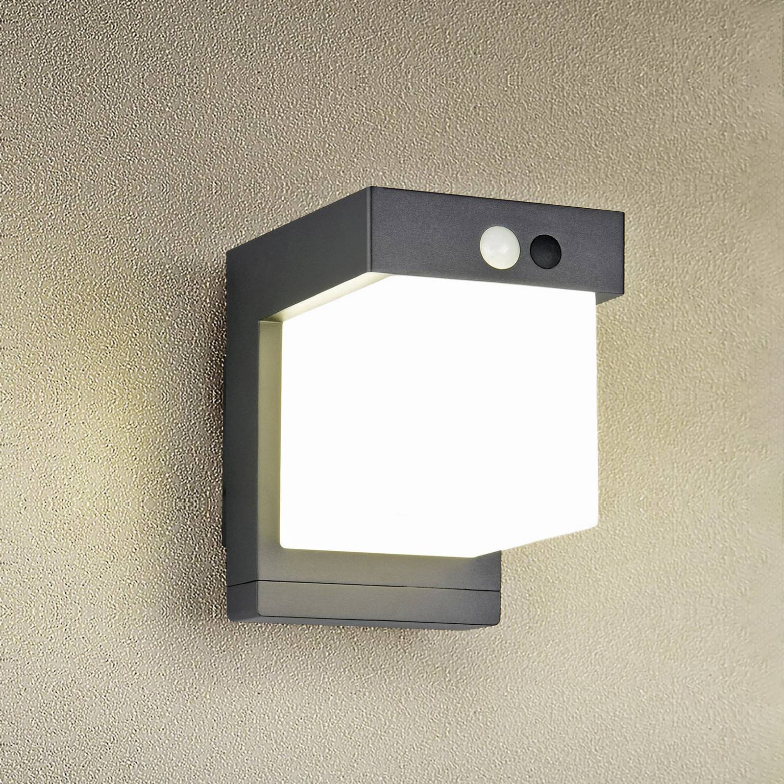 Solar-Wandleuchte Colombo, schwarz matt, Höhe 14 cm, Sensor günstig online kaufen