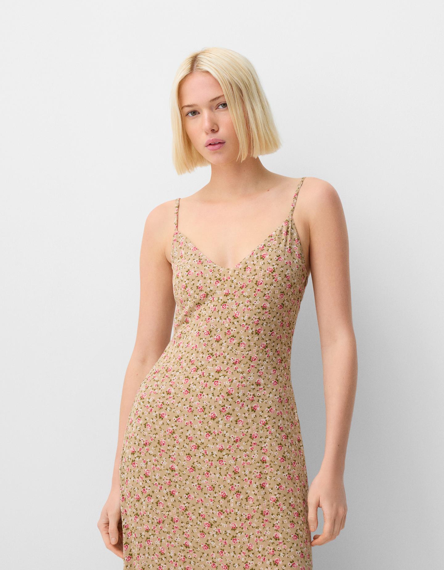 Bershka Gesmoktes Midikleid Mit Volants Und Print Damen M Khaki günstig online kaufen