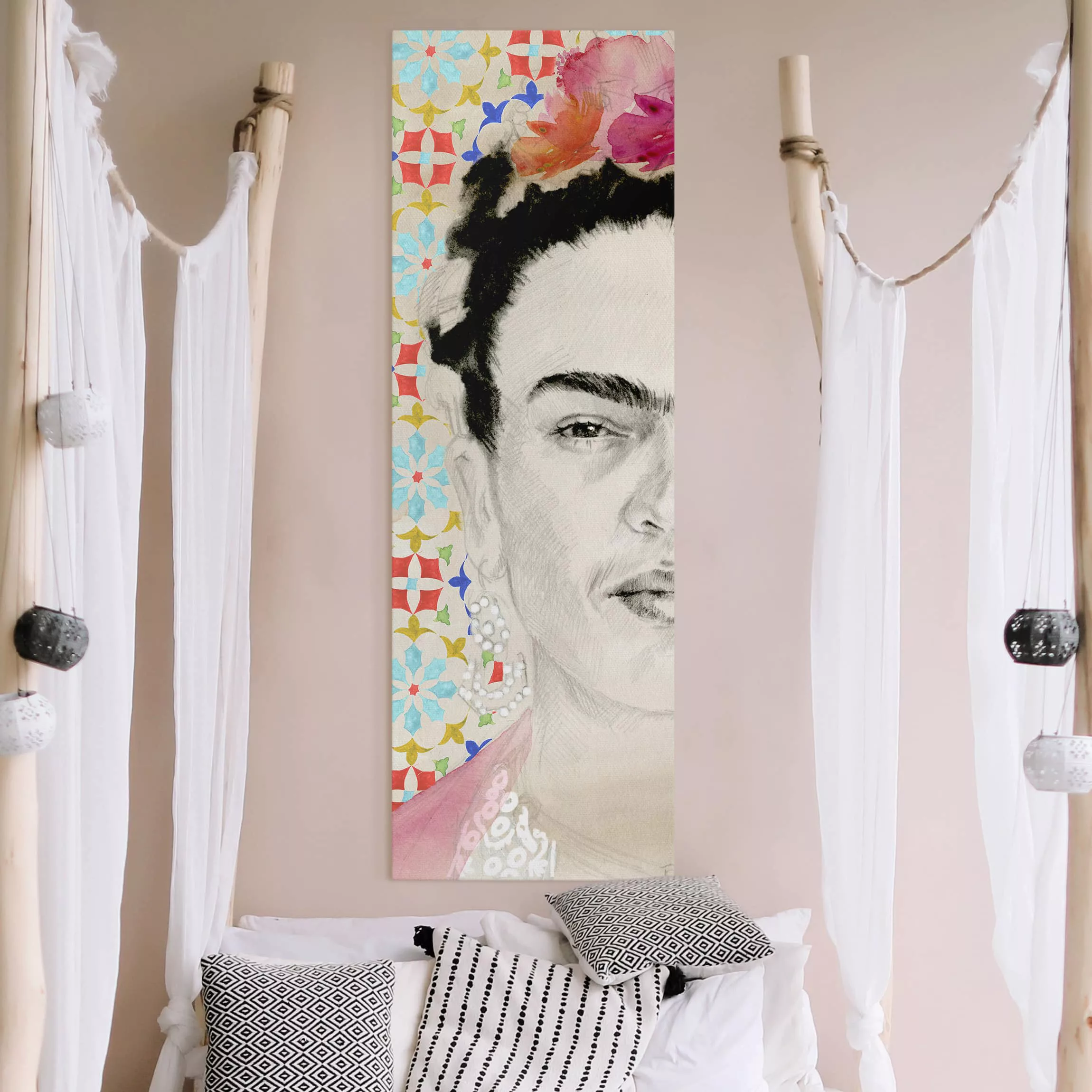 Leinwandbild Portrait - Hochformat Frida mit rosa Blüten II günstig online kaufen