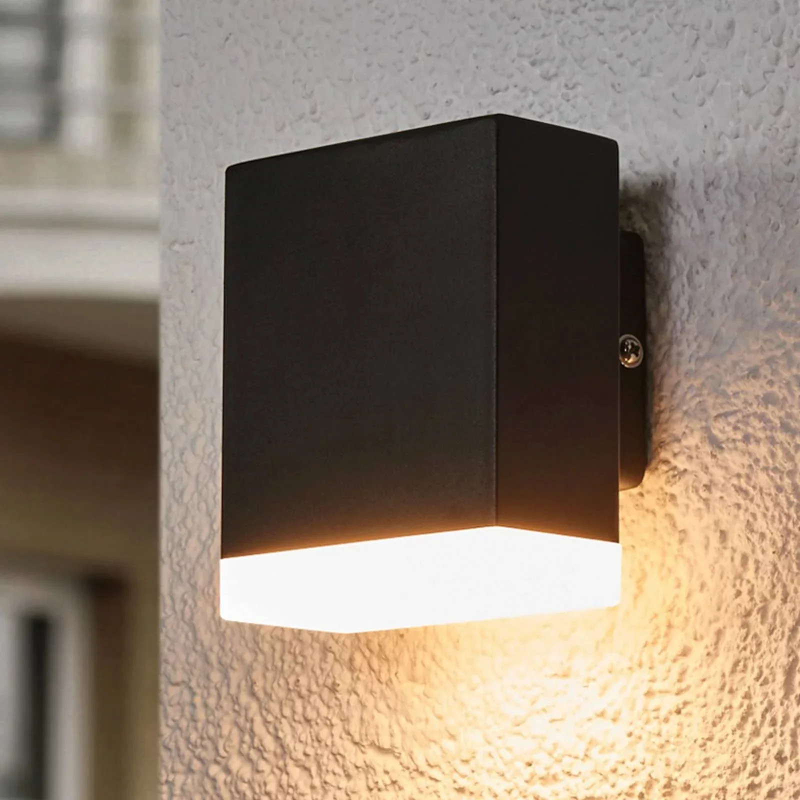 Moderne LED-Außenwandlampe Aya in Schwarz günstig online kaufen