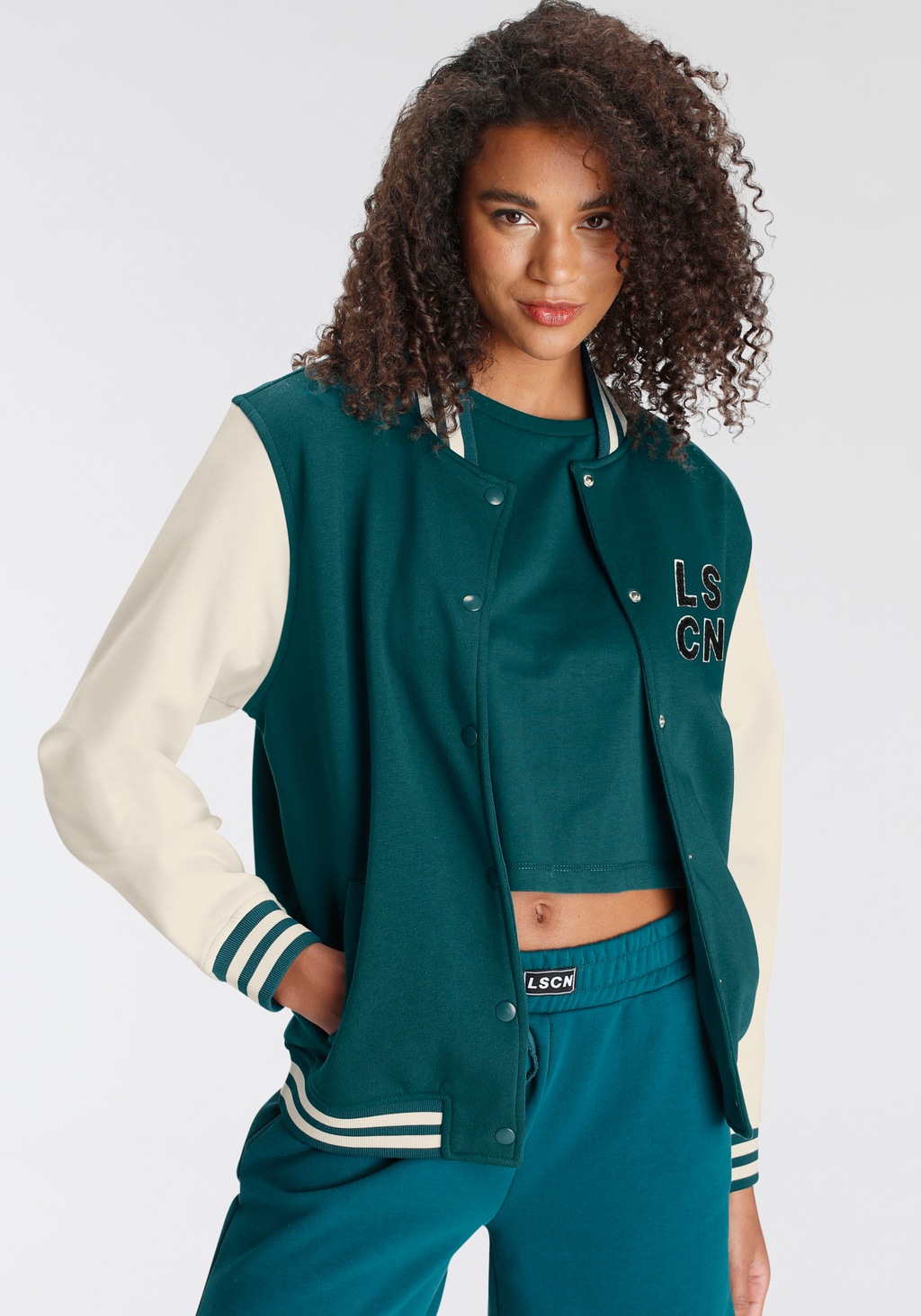 LSCN by LASCANA Sweatjacke, im College Stil, Loungeanzug günstig online kaufen