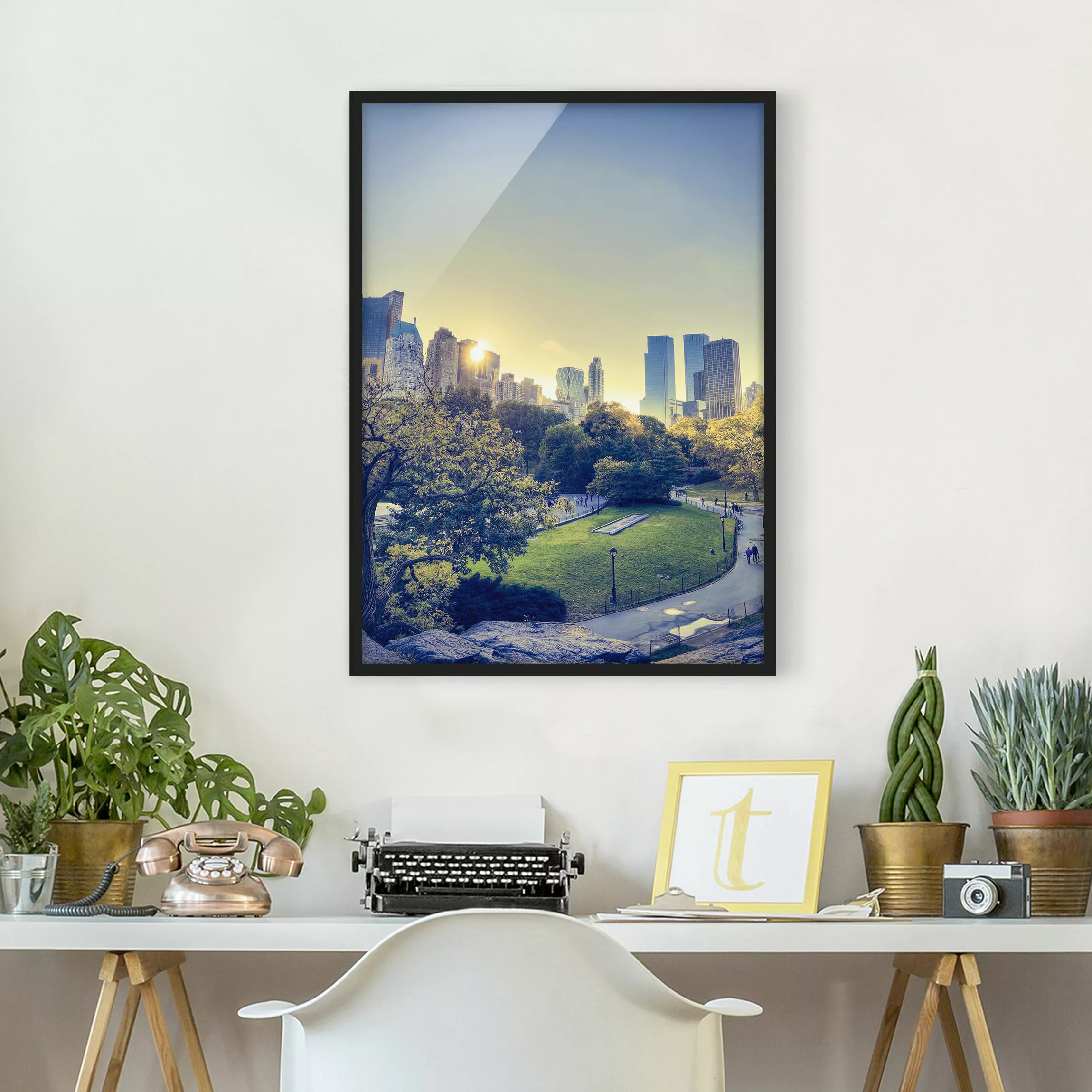 Bild mit Rahmen - Hochformat Peaceful Central Park günstig online kaufen