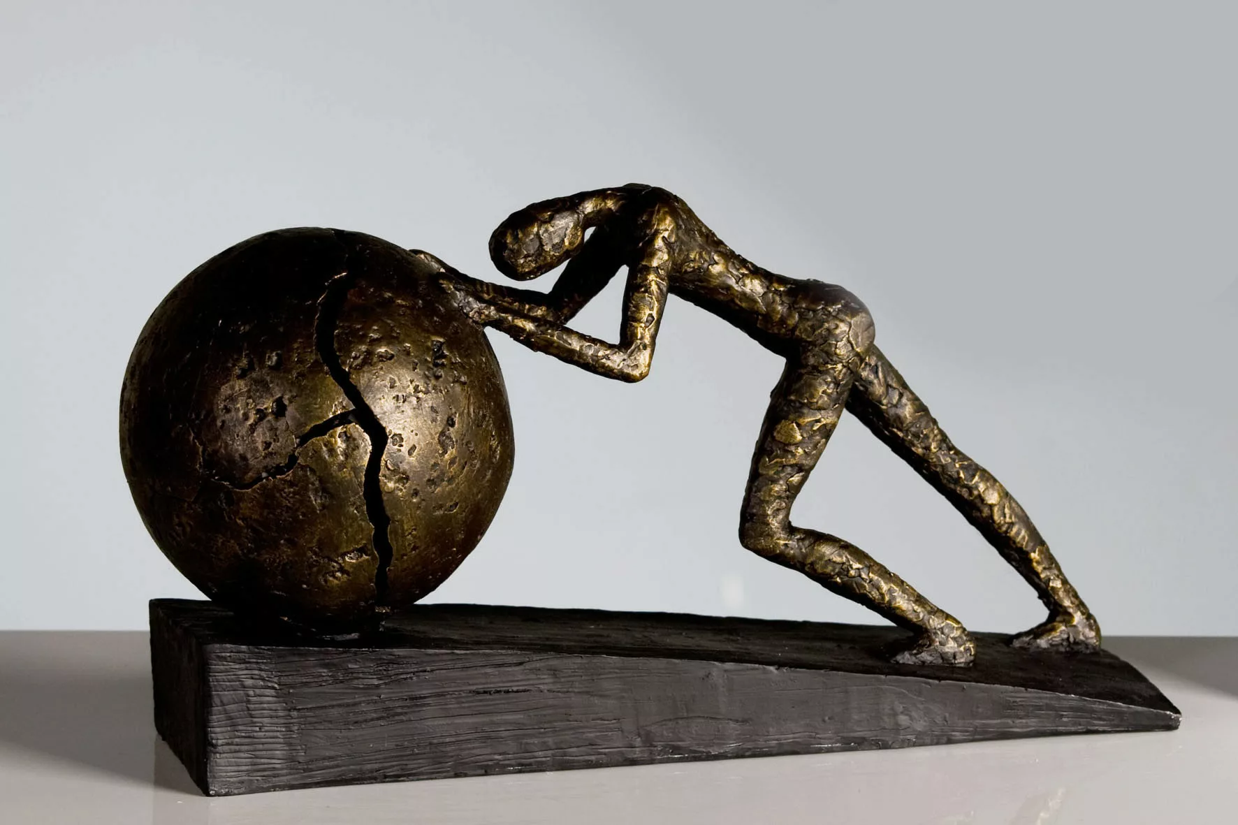 Casablanca by Gilde Dekofigur »Skulptur Heavy Ball«, Dekoobjekt, Höhe 22 cm günstig online kaufen