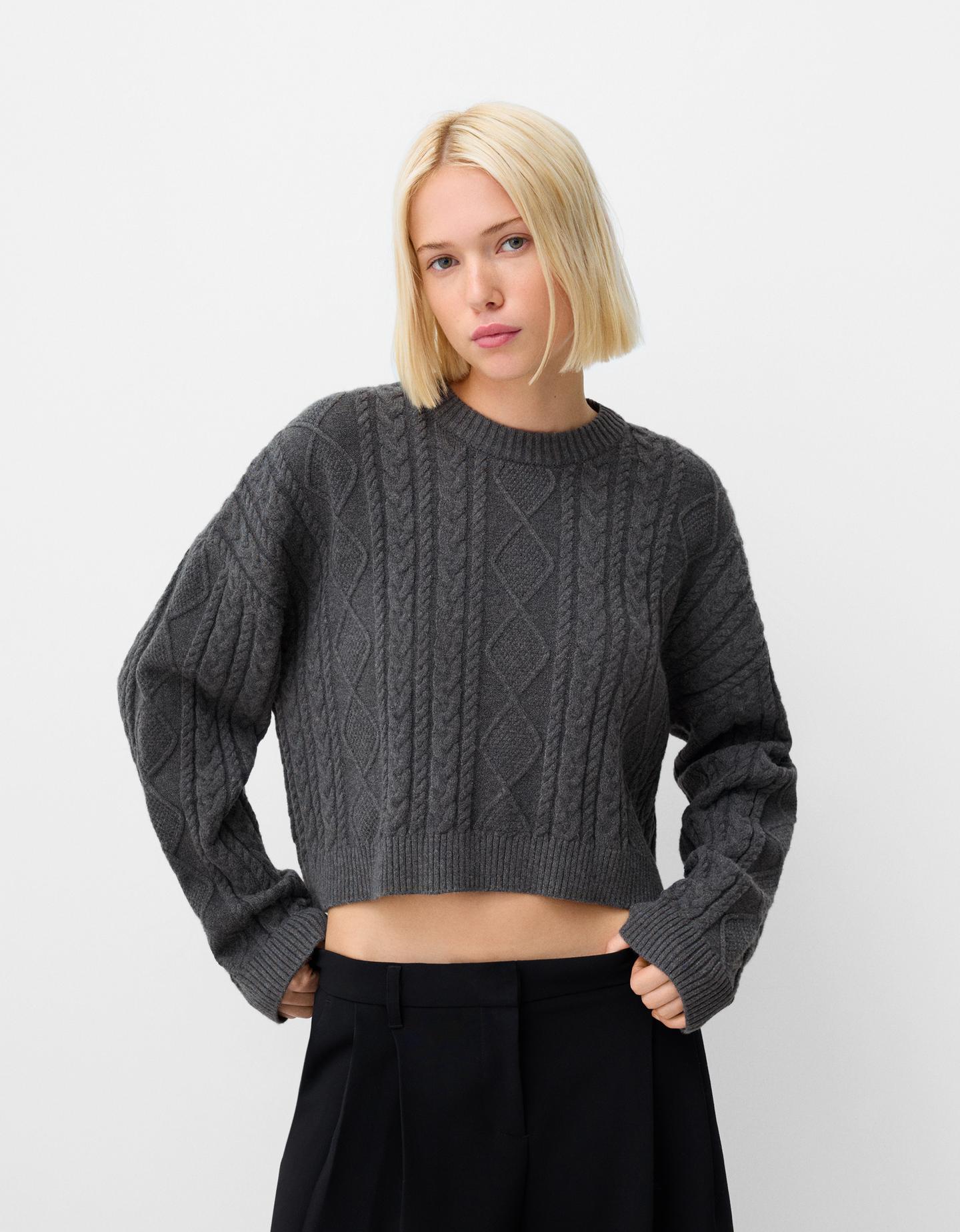 Bershka Pullover Mit Rundausschnitt Und Flechtmuster Damen L Grau günstig online kaufen