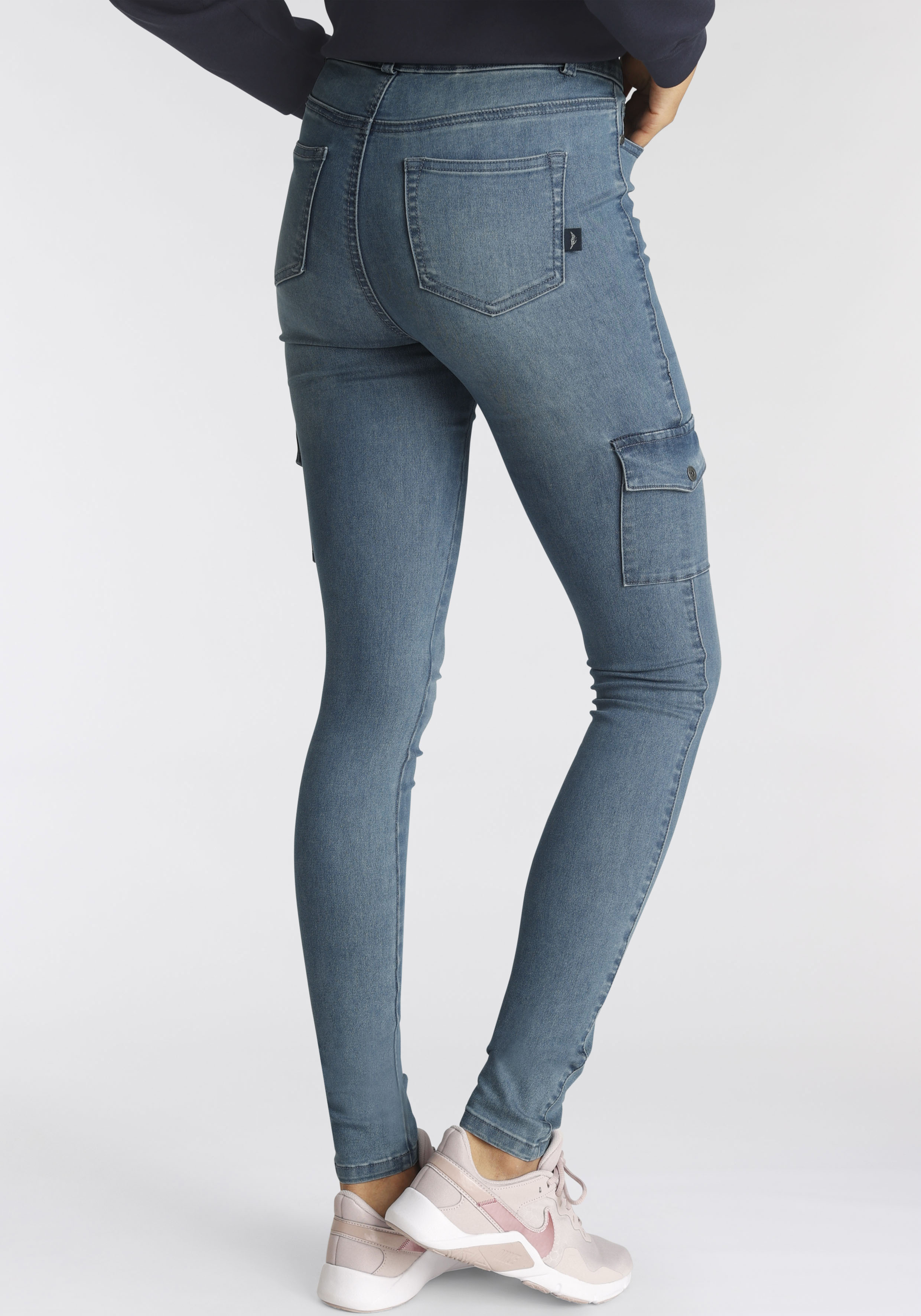 Arizona Skinny-fit-Jeans "Ultra Stretch", High Waist mit Cargotaschen günstig online kaufen