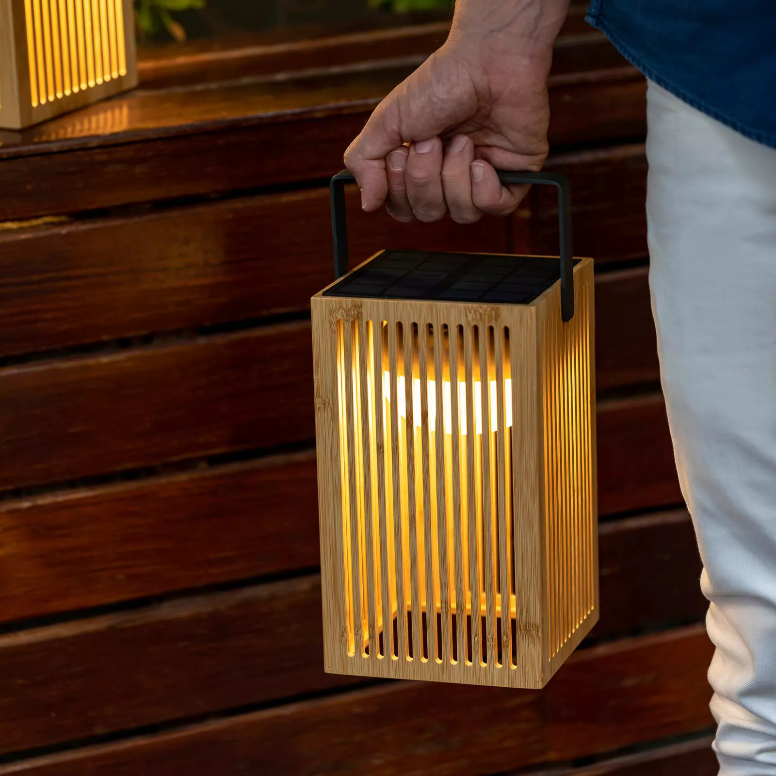 Newgarden Okinawa LED-Solar-Tischlampe aus Bambus günstig online kaufen