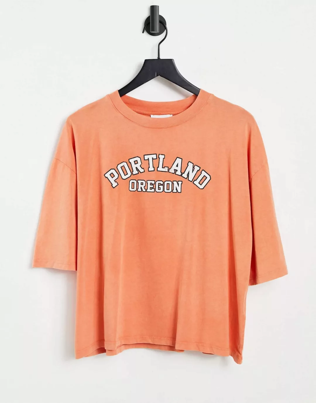 Topshop – T-Shirt in Orange mit „Portland“-College-Print günstig online kaufen