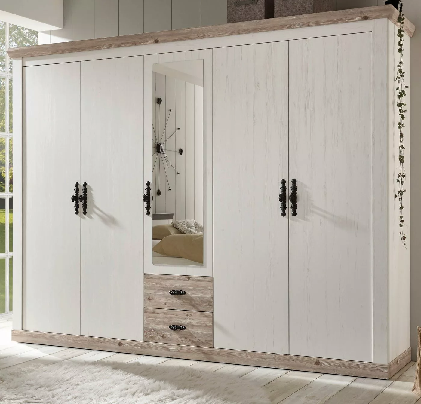 Furn.Design Kleiderschrank Rovola (5-türig in Pinie weiß Landhaus, 265 x 20 günstig online kaufen