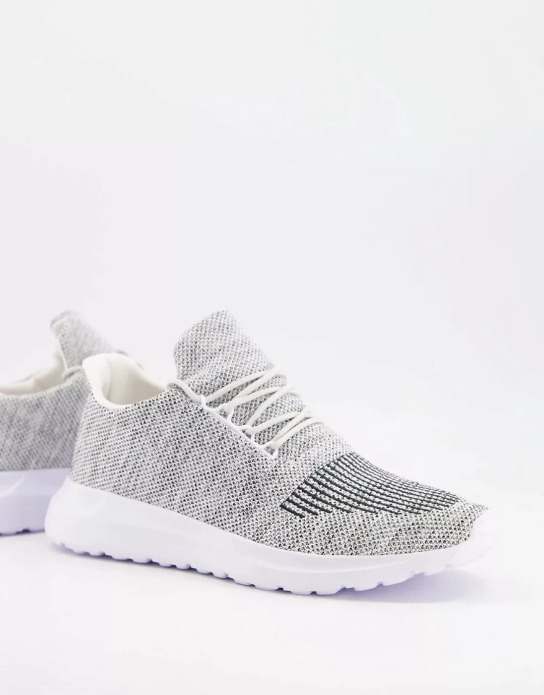 New Look – Gestrickte Sneaker in Grau günstig online kaufen