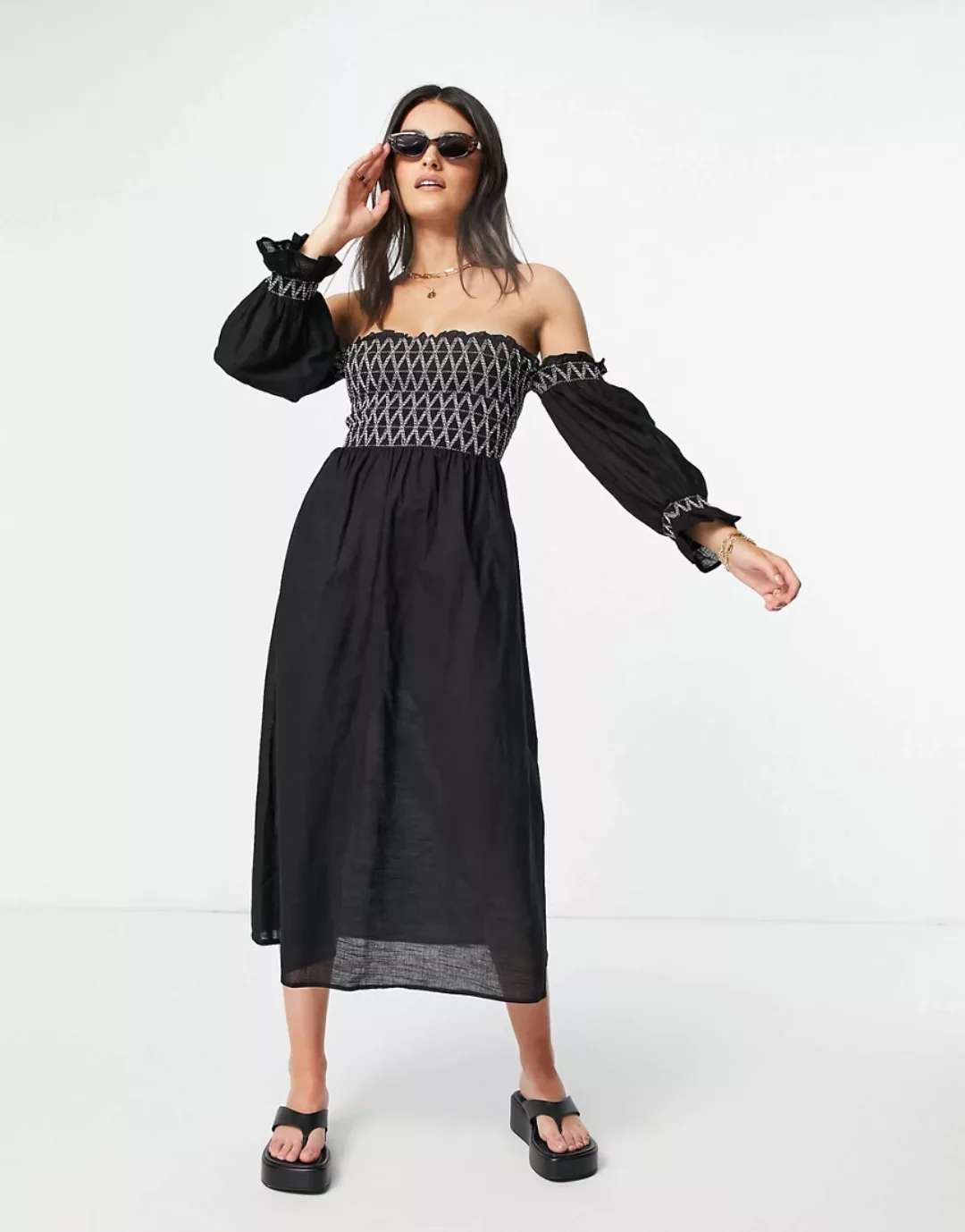River Island – Kleid in Schwarz mit gerafften Details günstig online kaufen