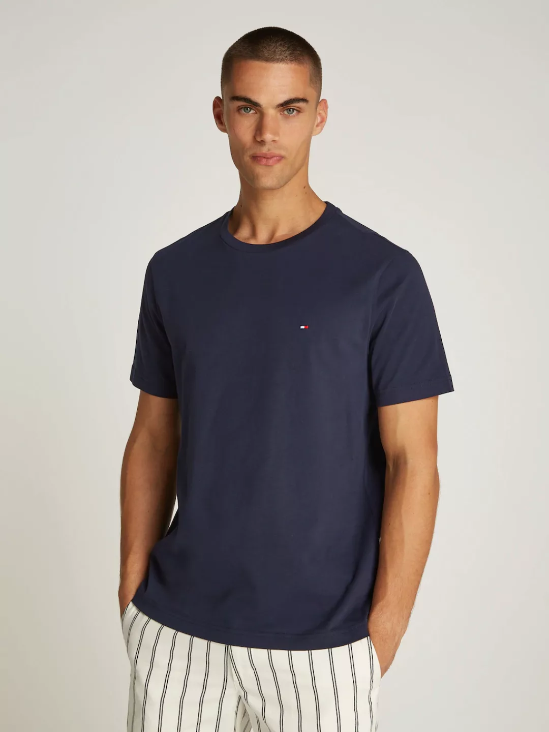 Tommy Hilfiger T-Shirt ESSENTIAL REG FIT SOLID TEE mit Rundhalsausschnitt günstig online kaufen