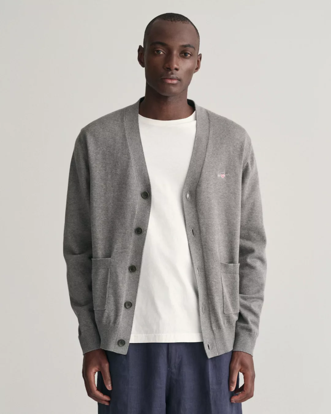 Gant Strickjacke "CLASSIC COTTON V-CARDIGAN", Grafische GANT-Stickerei auf günstig online kaufen