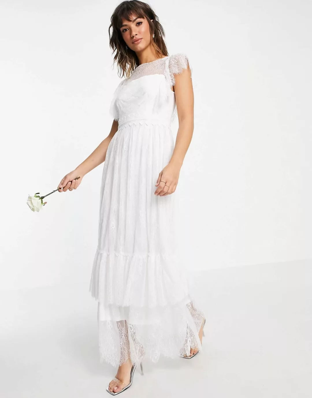 Vila – Bridal – Kleid mit A-Linie, tiefem V-Ausschnitt hinten und Flatterär günstig online kaufen