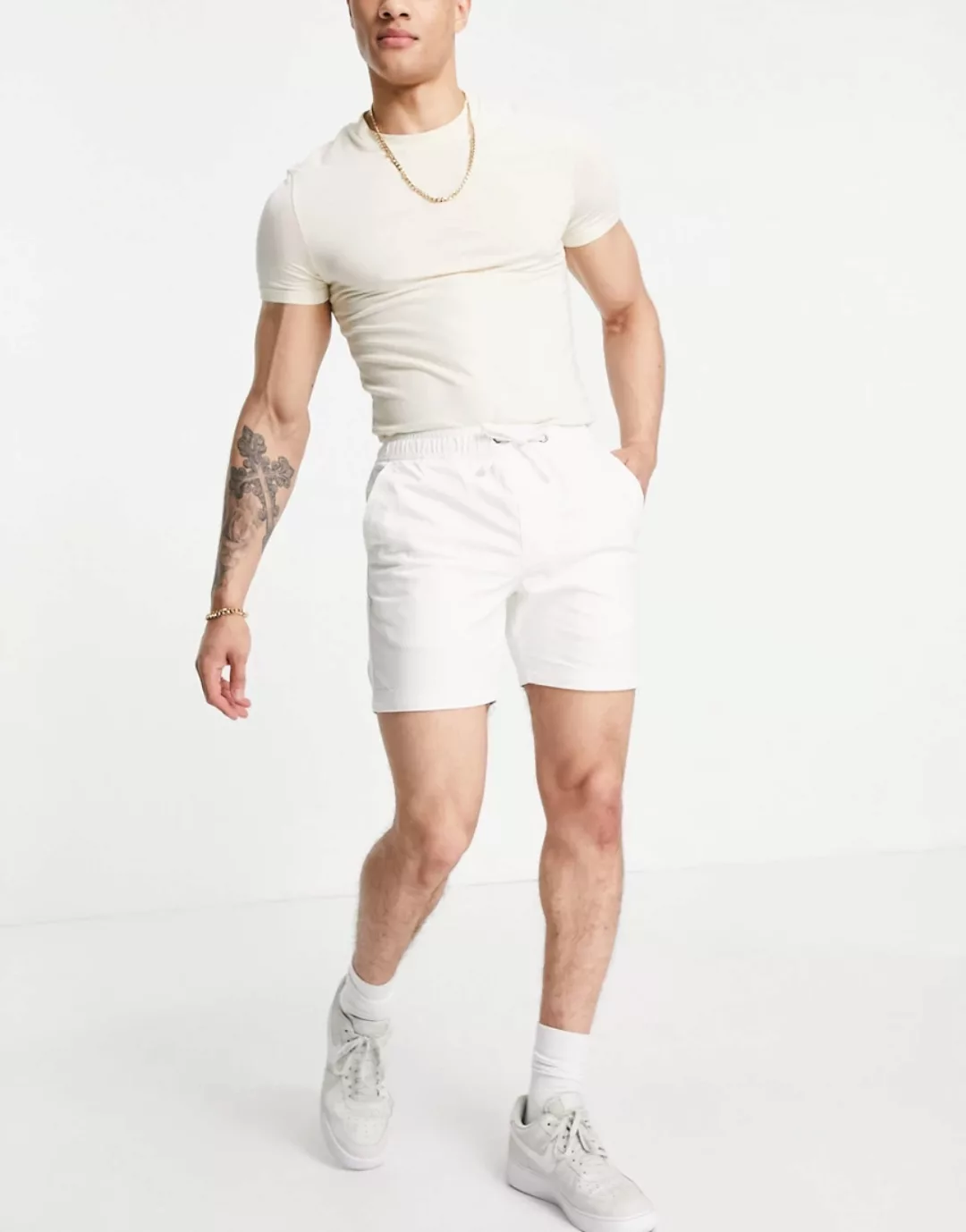 Lyle & Scott – Jeansshorts in Weiß mit elastischem Bund günstig online kaufen