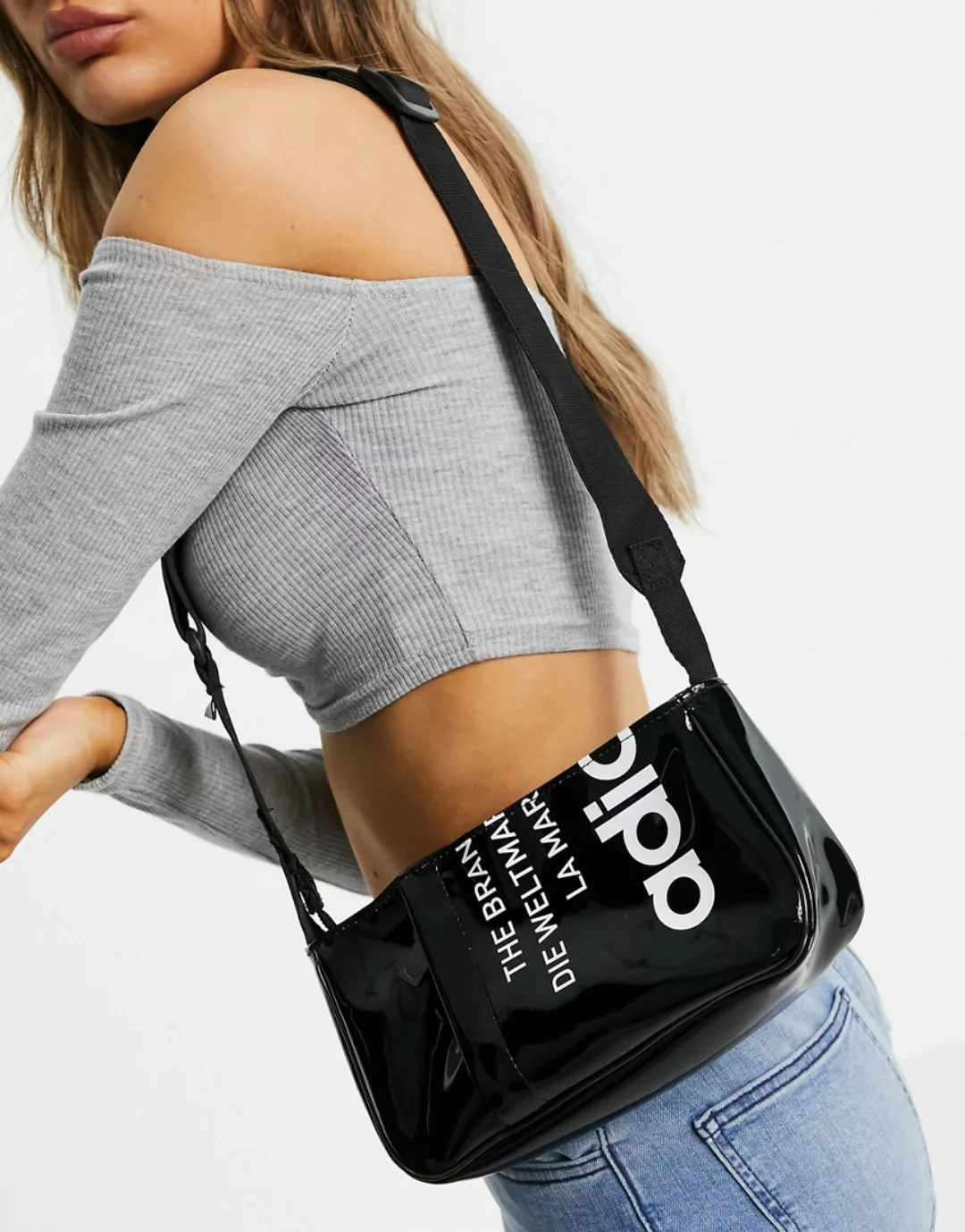 adidas Originals – Handtasche mit großem Logo in Schwarz günstig online kaufen