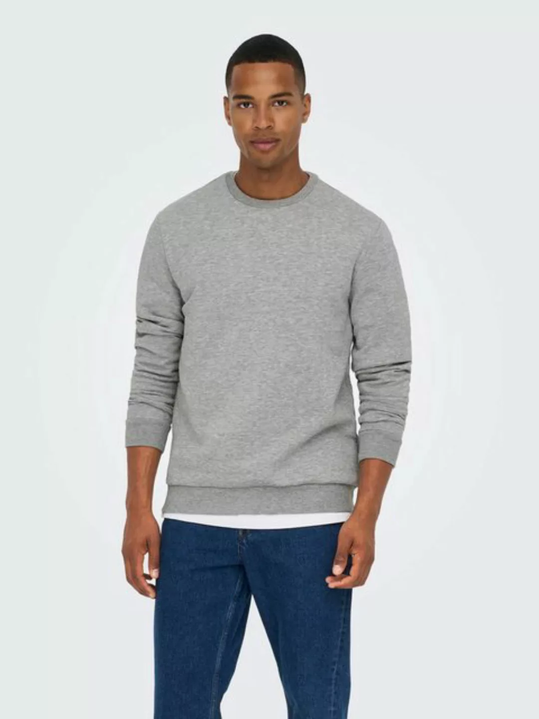 Only & Sons – Sweatshirt mit Rundhalsausschnitt in Marineblau günstig online kaufen