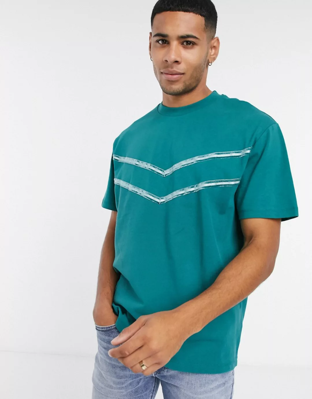 ASOS DESIGN – Oversize-T-Shirt aus Pikee mit Chevron-Streifen-Grün günstig online kaufen