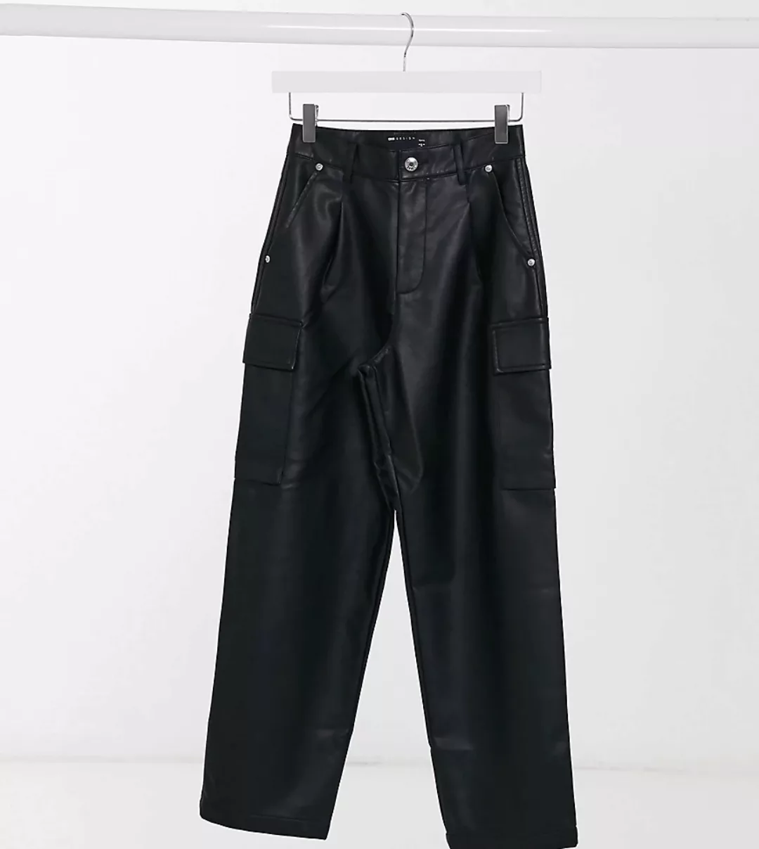 ASOS DESIGN Petite – Lässige urbane PU-Hose in Schwarz günstig online kaufen