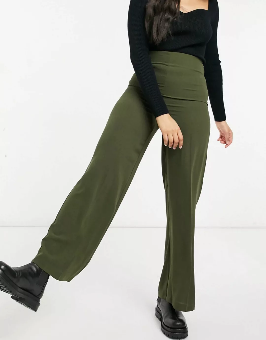 ASOS DESIGN – Hose mit weitem Bein und schlichter, hoher Taille in Khaki-Gr günstig online kaufen