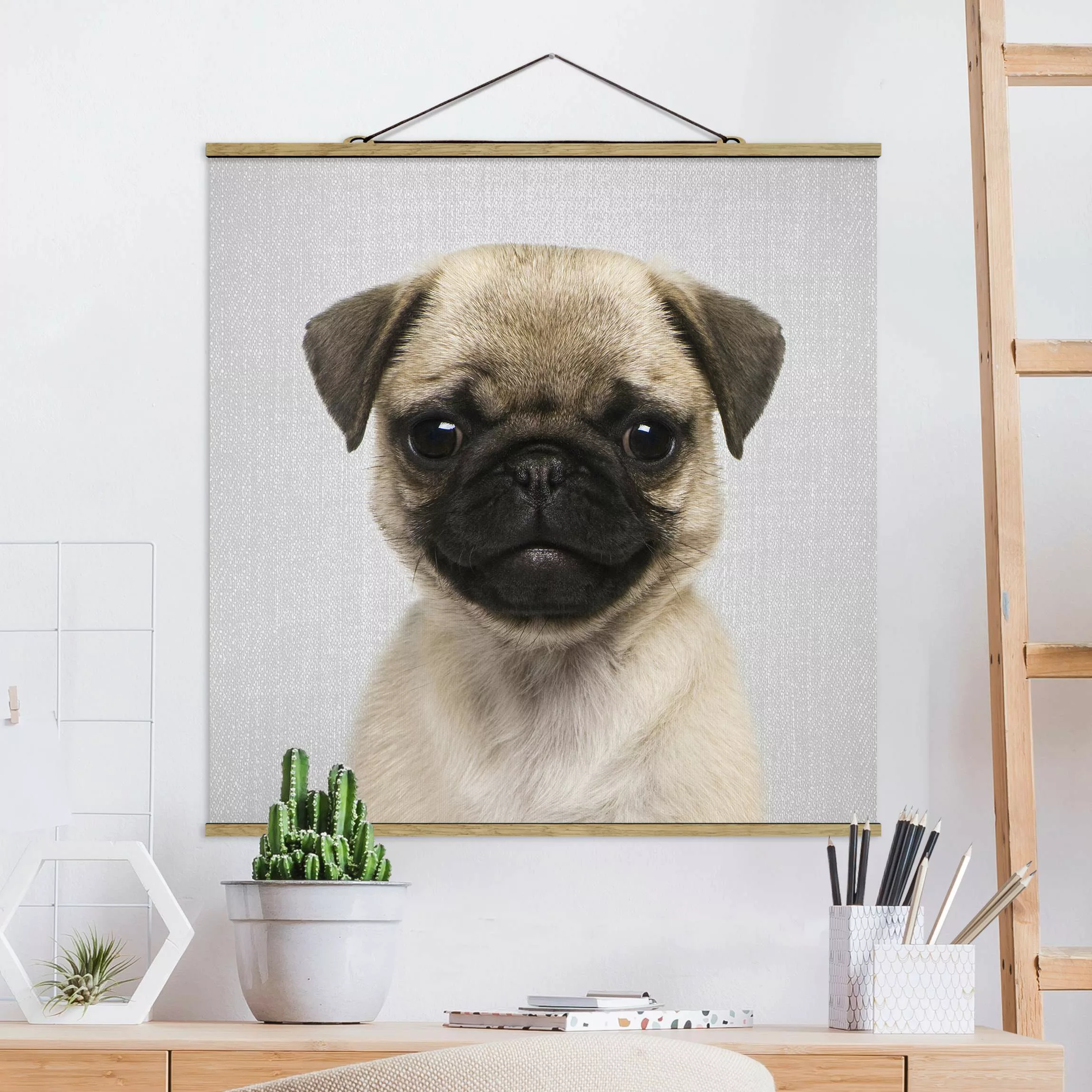 Stoffbild mit Posterleisten Baby Mops Moritz günstig online kaufen