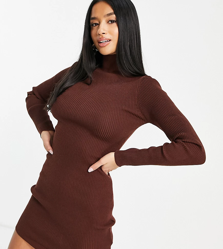 Missguided Petite – Hochgeschlossenes, geripptes Strick-Minikleid in Schoko günstig online kaufen