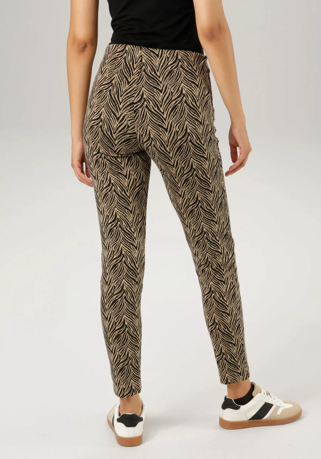 Aniston CASUAL Leggings, im Zebra-Look oder Karo-Dessin - chic sind beide - günstig online kaufen