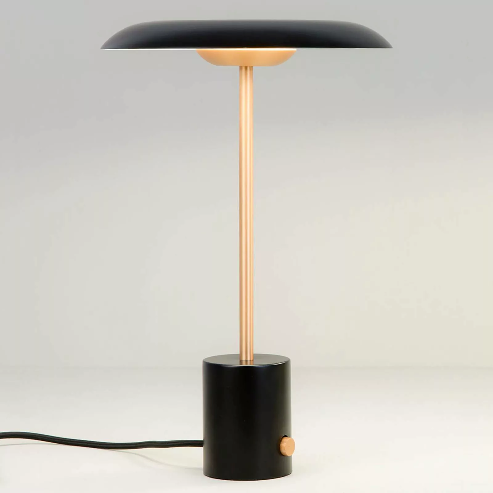 LED-Tischleuchte Hoshi mit Dimmer, schwarz-kupfer günstig online kaufen